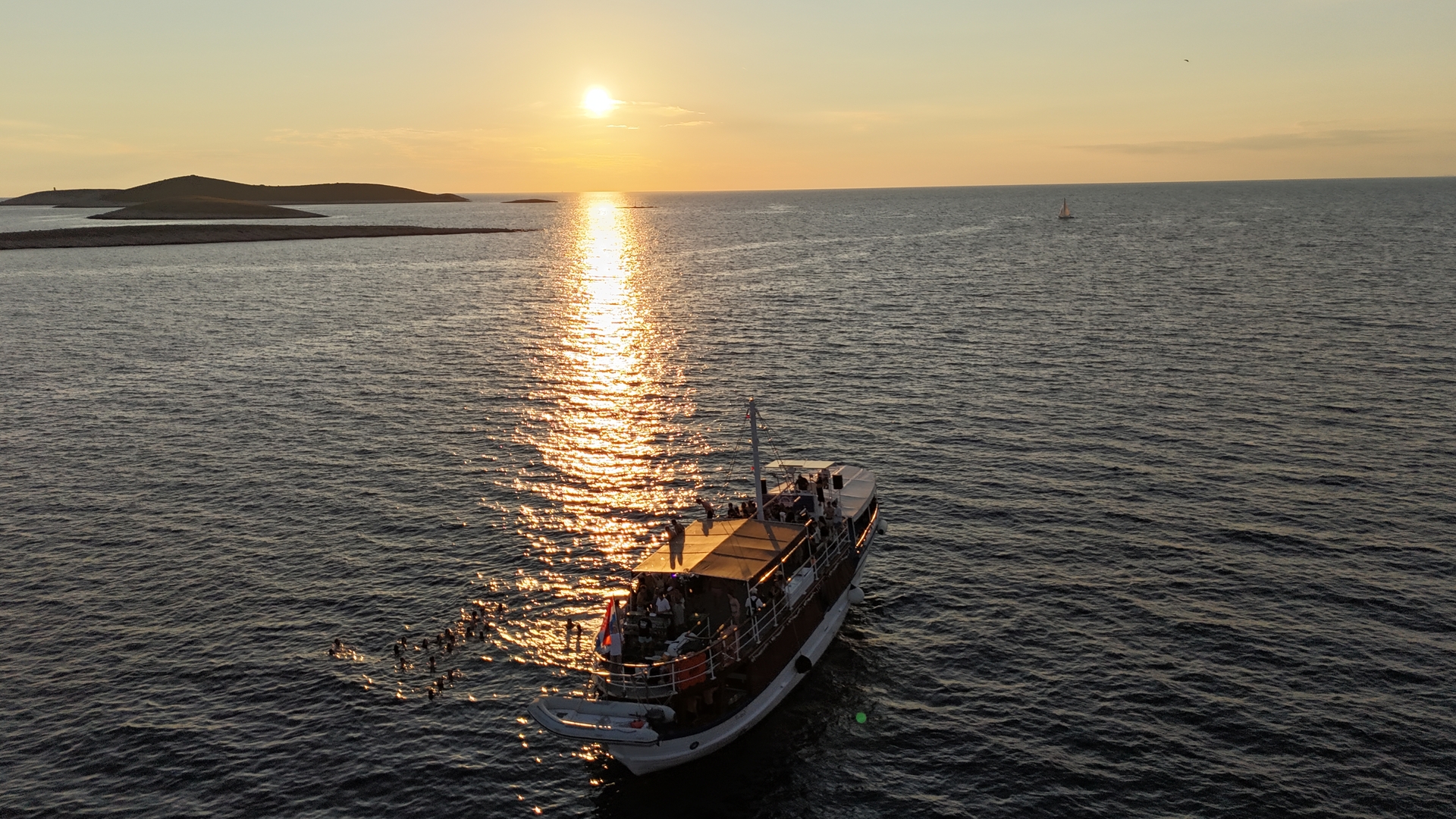 Party boat Hvar sunset cruise