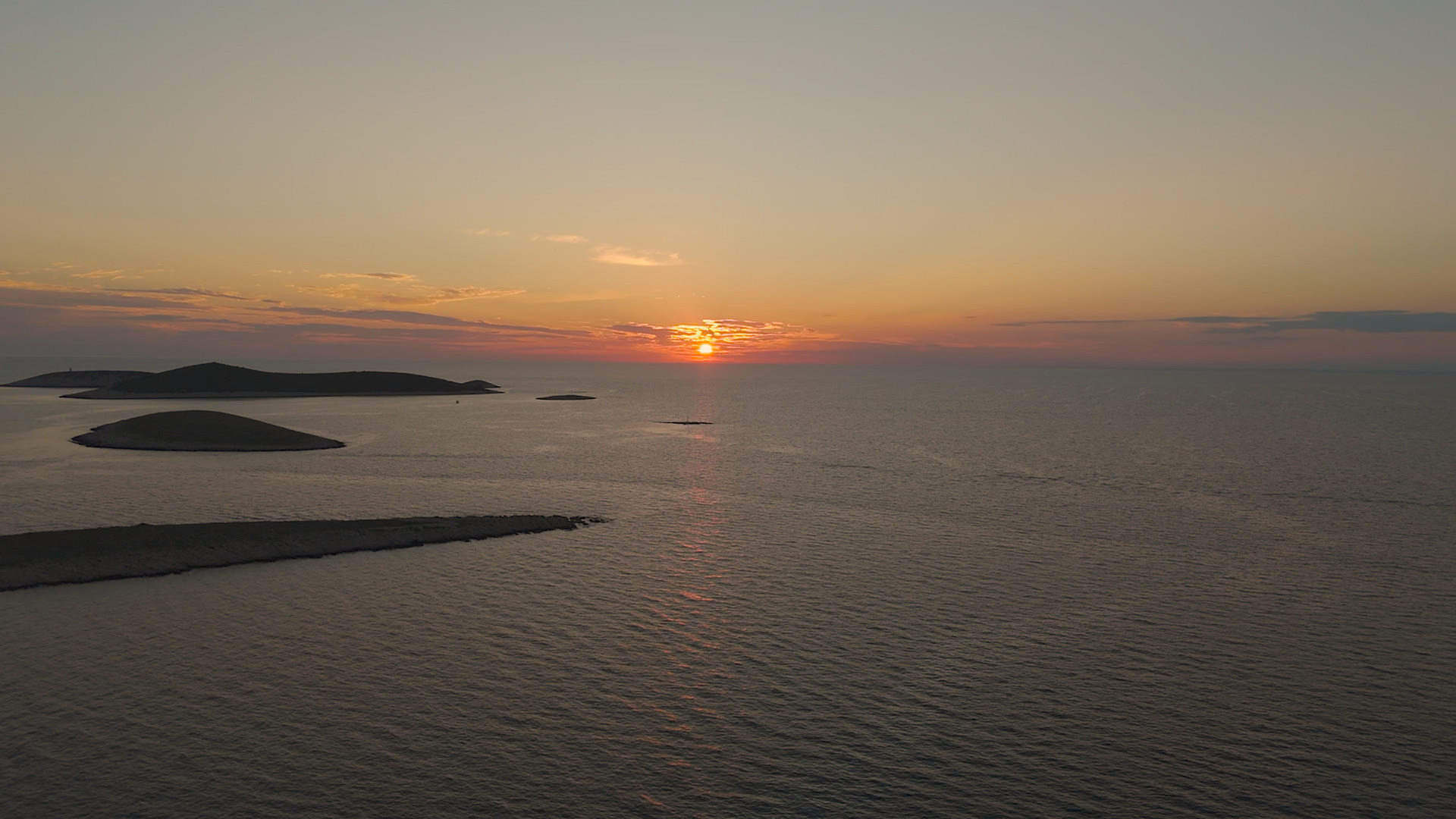 Party boat Hvar sunset