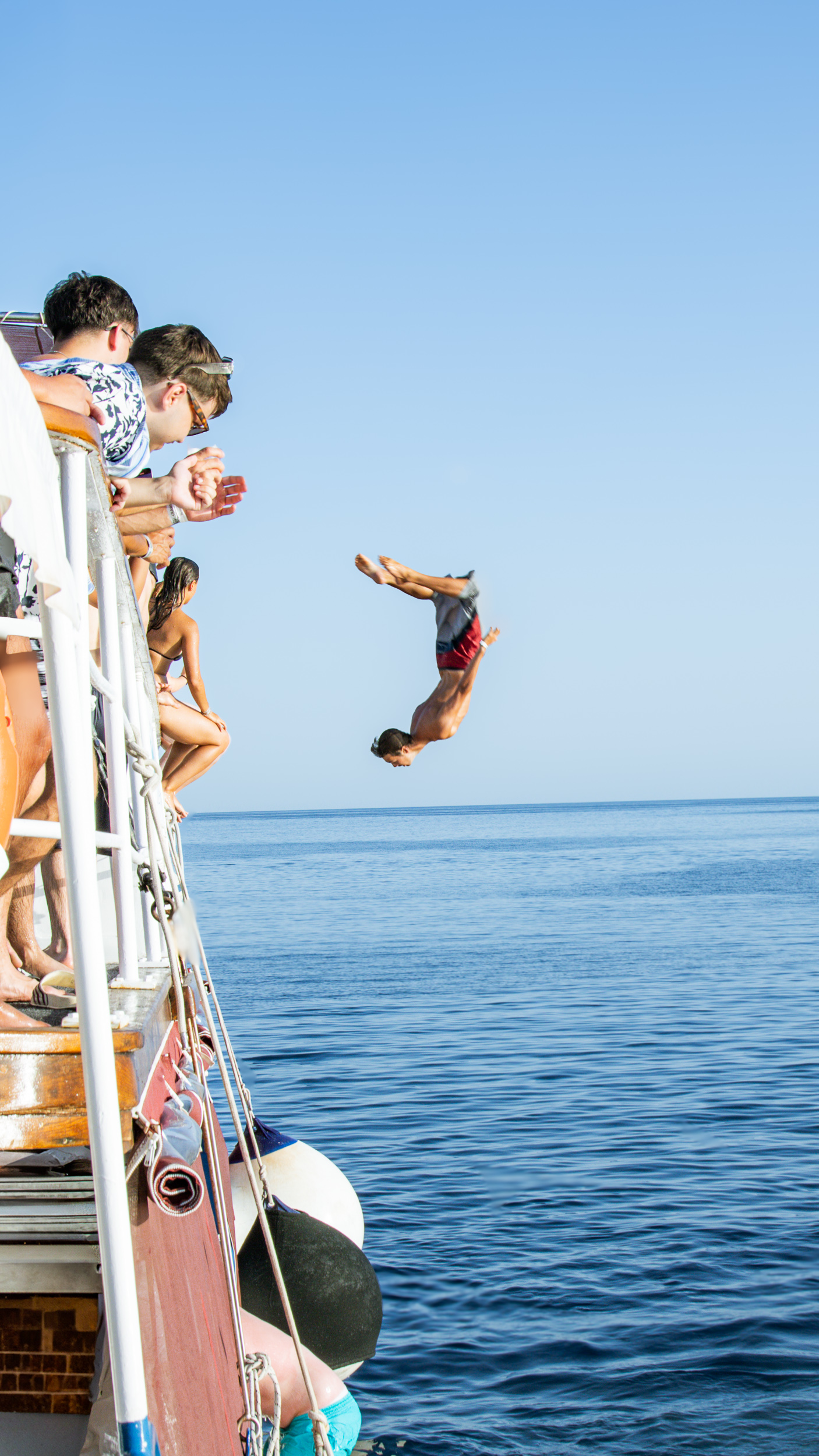 Party boat Hvar jump