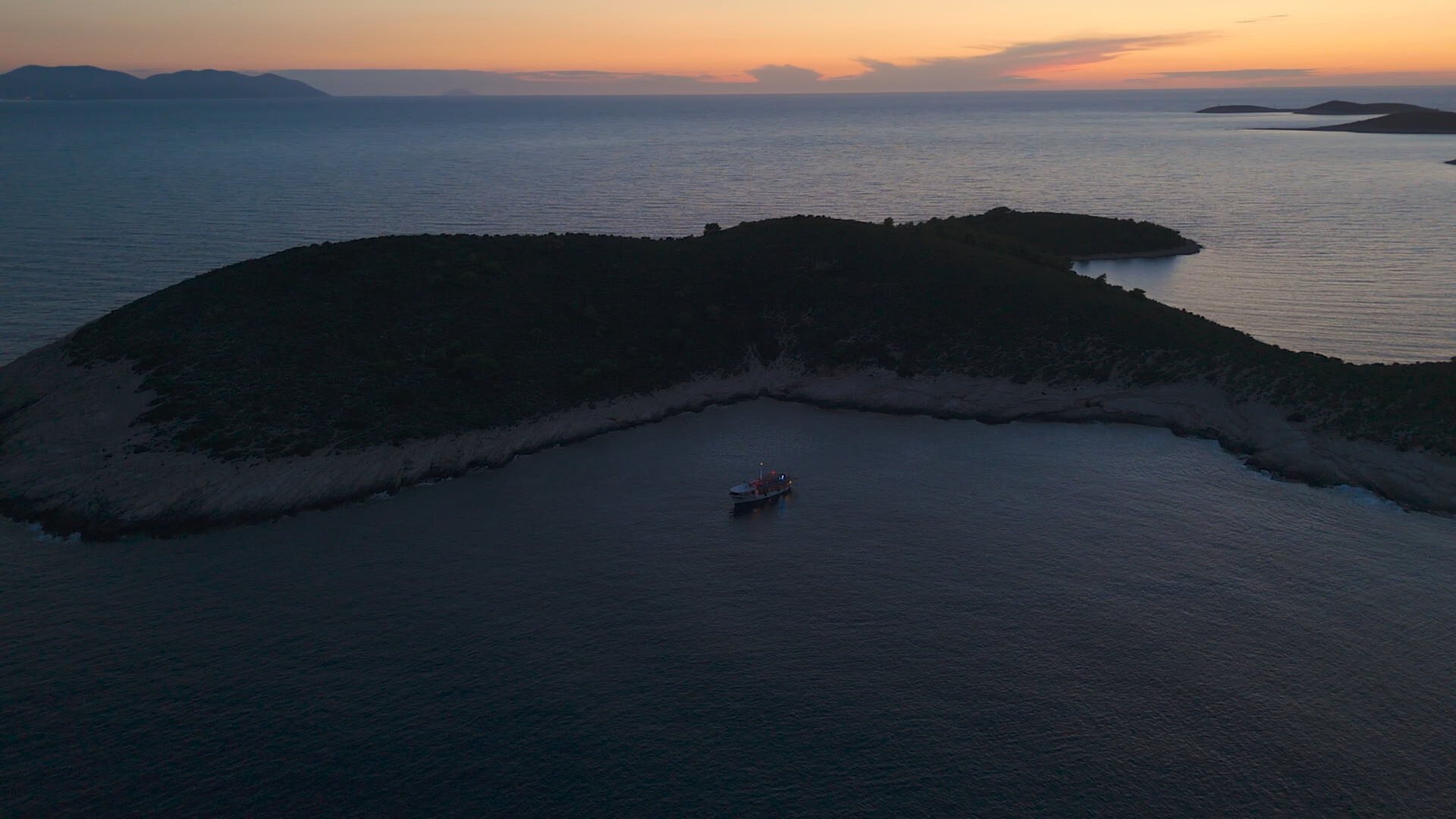 Party boat Hvar birds eye view